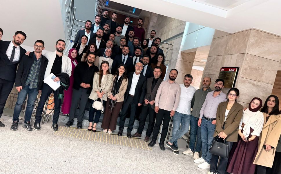Av. Abdulhamit Çakan Mazbatasını Aldı