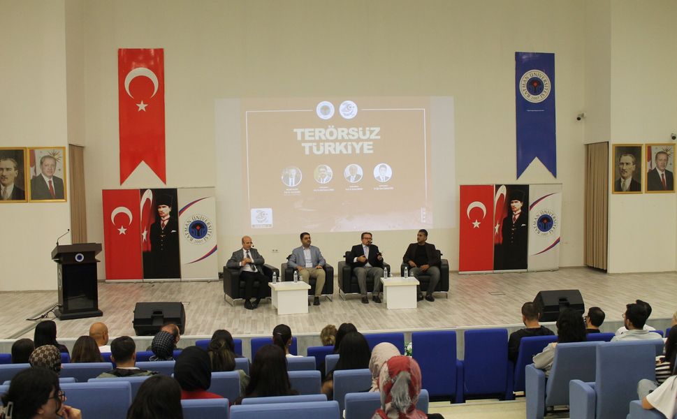 Batman Üniversitesinde “Terörsüz Türkiye” Paneli