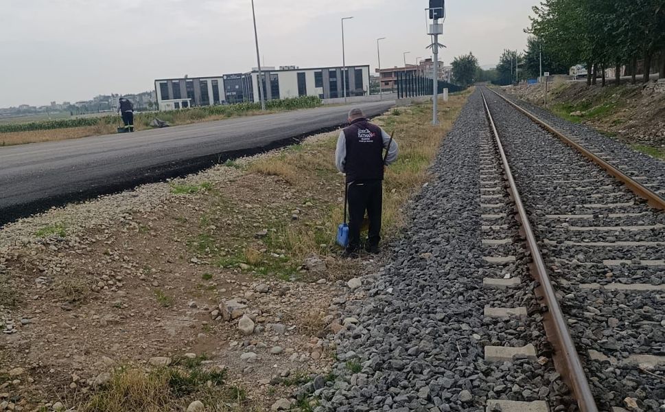 Batman’da DDY Hattı ve Çevre Yolları Temizleniyor
