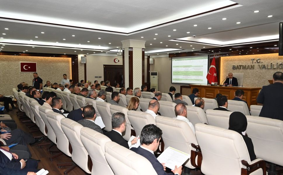 Batman’da Gün Doğmadan Mesai! Saat 05.00’te Valilikte Ne Konuşuldu?