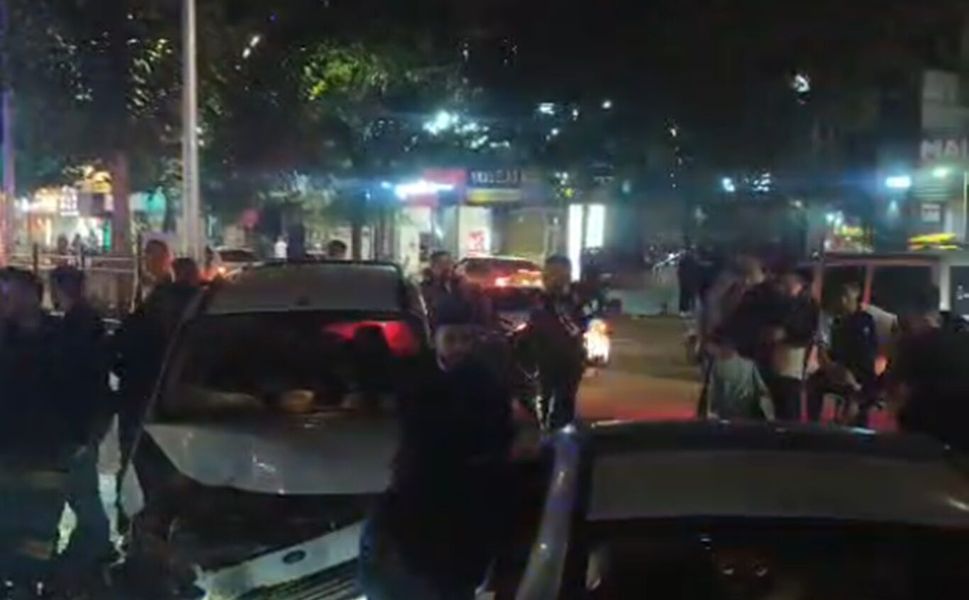 Batman’da Taksi ile Otomobil Çarpıştı: 4 Yaralı