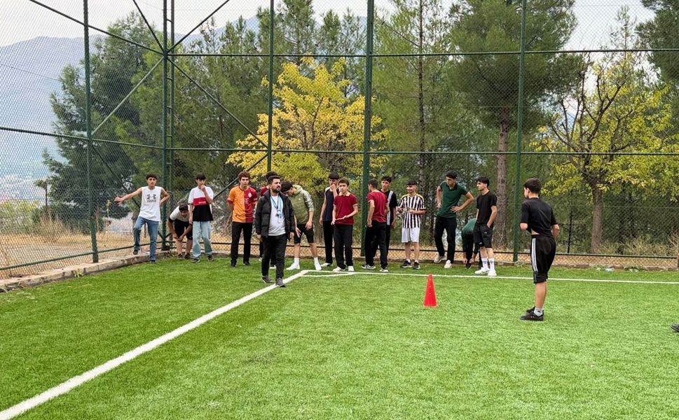 Sason’da Cumhuriyet coşkusu atletizm pistine taşındı