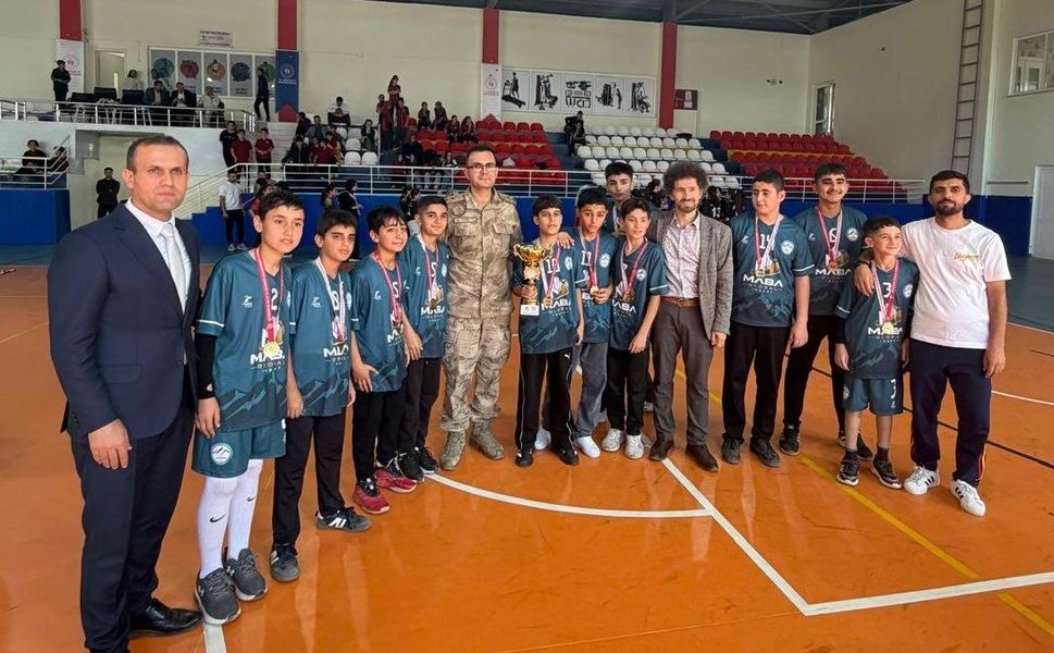 Sason’da Voleybol Turnuvası Sona Erdi: Şampiyon İstiklal Ortaokulu